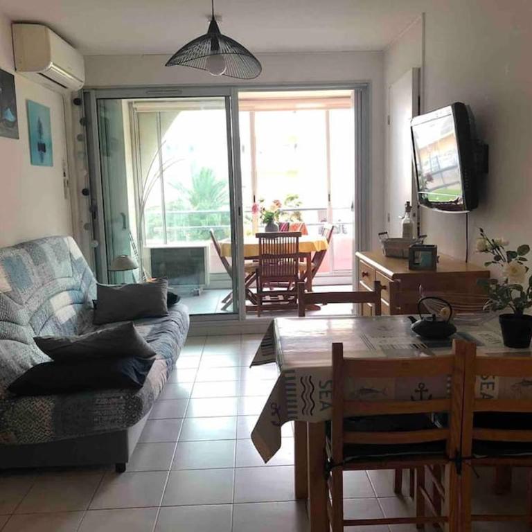 Coquet T2, quartier des quilles, climatisé, 300m des plages - Apartment mit 2 Schlafzimmern - 8