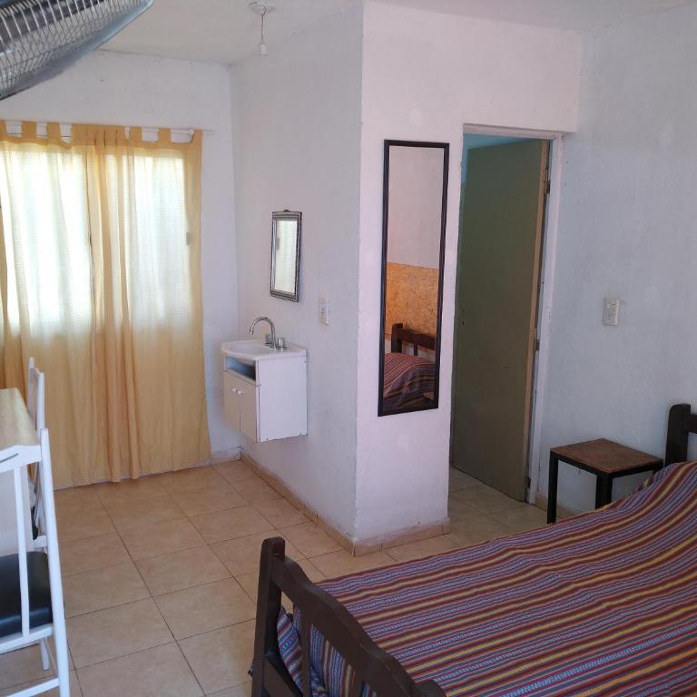 La Vecindad - Budget Twin Room - 4