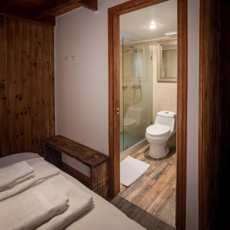 HOTEL VOLKANICO - Habitación Doble con baño privado - 4