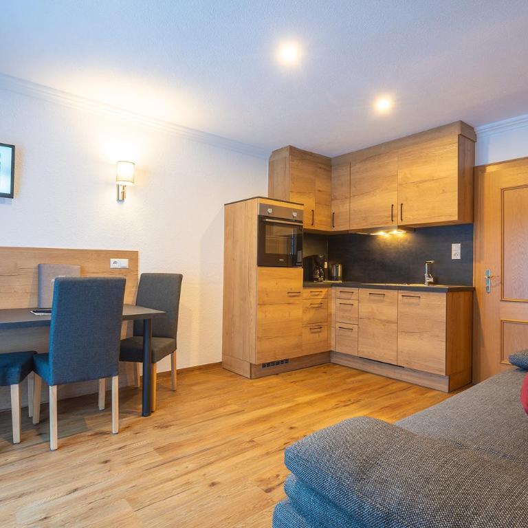 LEOPOLDINE Apart Zimmer - Apartment - 1