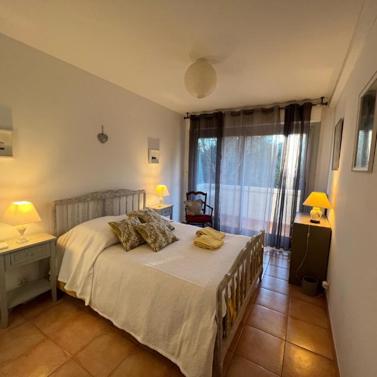 Les Collines d'Estanove, charming, bright, calm place with pool - Apartment mit Gartenblick - 7