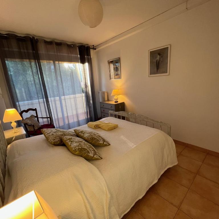 Les Collines d'Estanove, charming, bright, calm place with pool - Apartment mit Gartenblick - 8