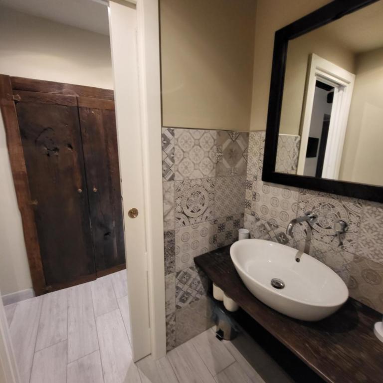 Casa D'amore - Family Room with Private Bathroom - 2