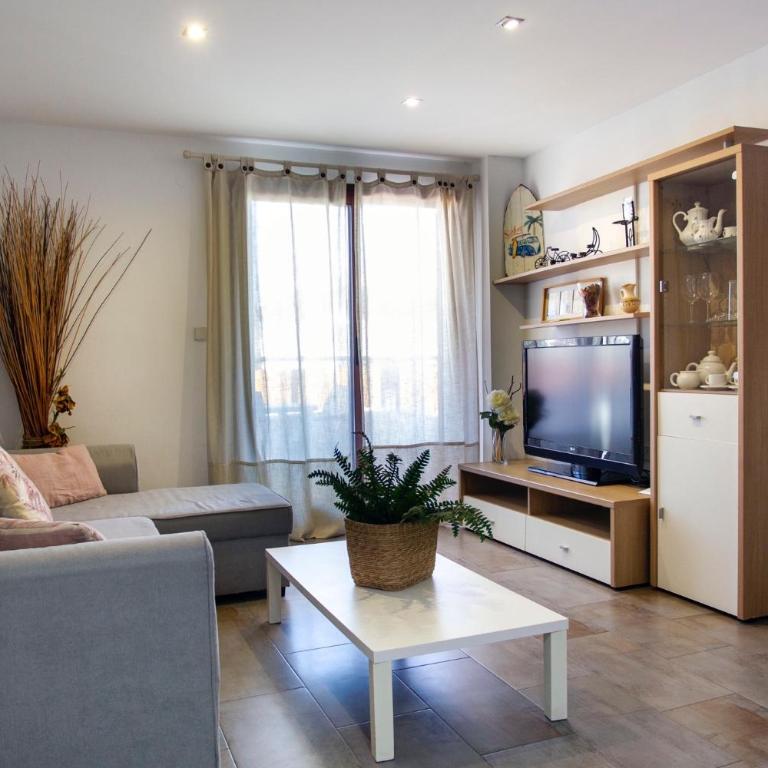 Apartamento a 50 metros de la playa, Luminoso y acogedor - Apartamento de 2 dormitorios - 4