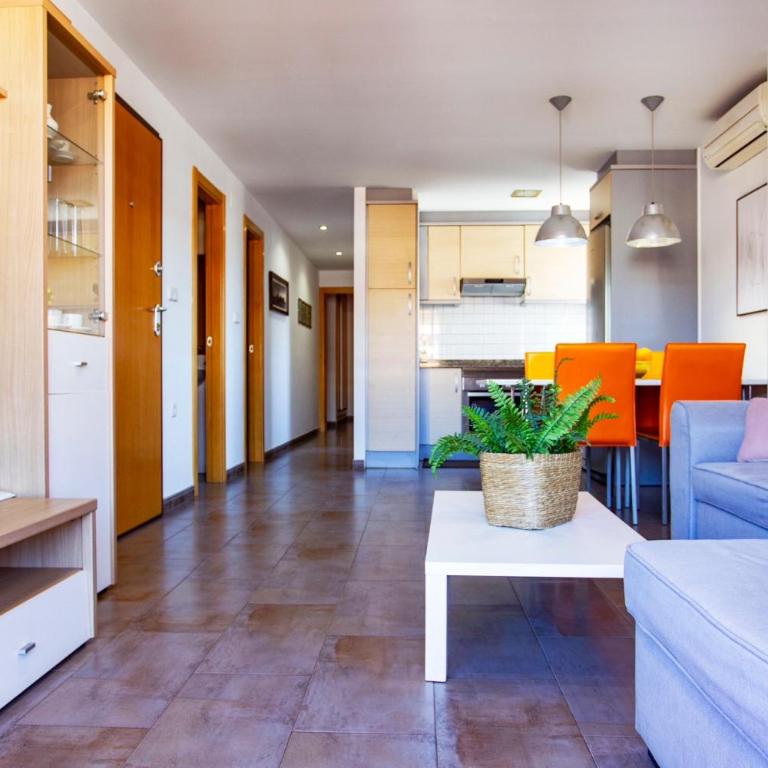 Apartamento a 50 metros de la playa, Luminoso y acogedor - Apartamento de 2 dormitorios - 10
