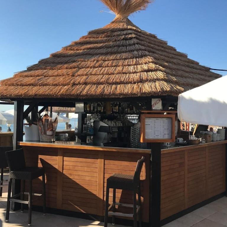 AGAY, Cap Esterel, magnifique vue mer panoramique et Esterel, terrasse, piscines, parking, dernier étage, 3 étoiles - Appartamento con 1 Camera da Letto - 35