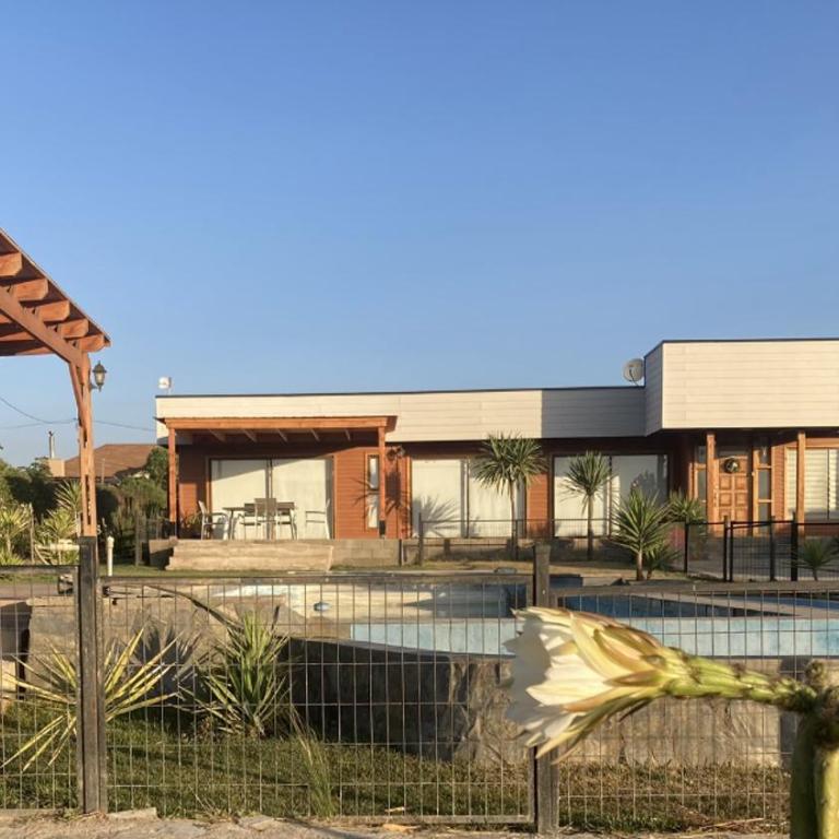 Hermosa y comoda casa de campo con vista al valle - Casa de 3 dormitorios - 2