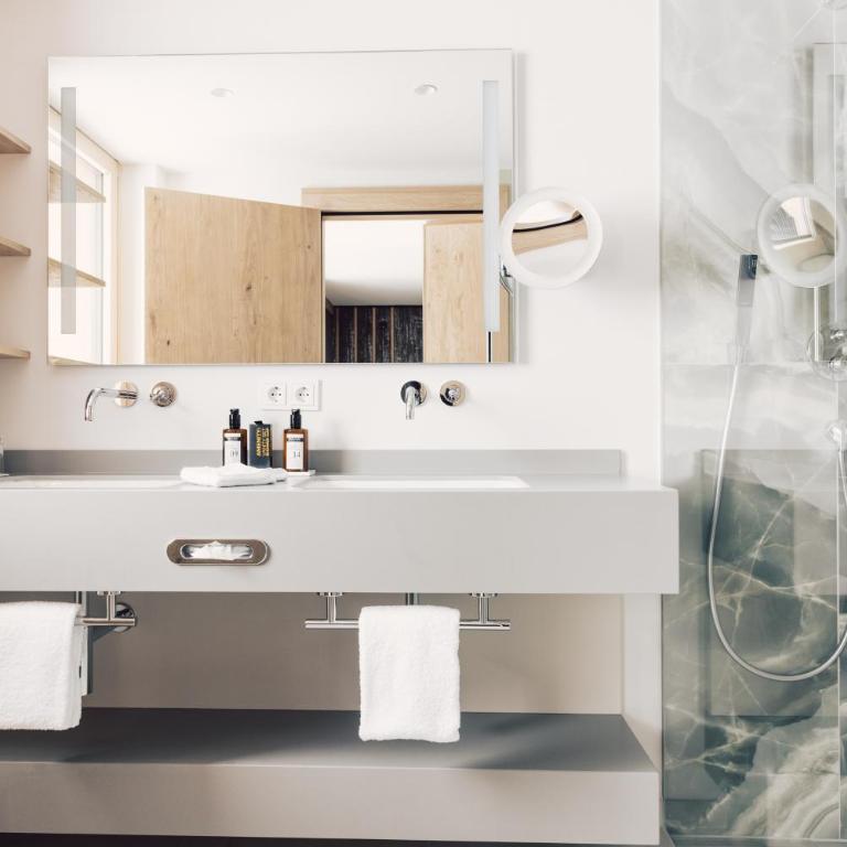 Hotel Schöne Aussicht - Junior Suite Norden - 5