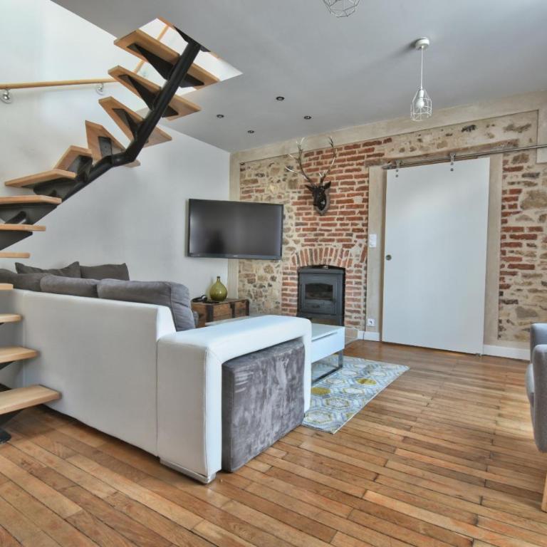 Immeuble centre ville Jardin des plantes - Appartement 2 Chambres - 13