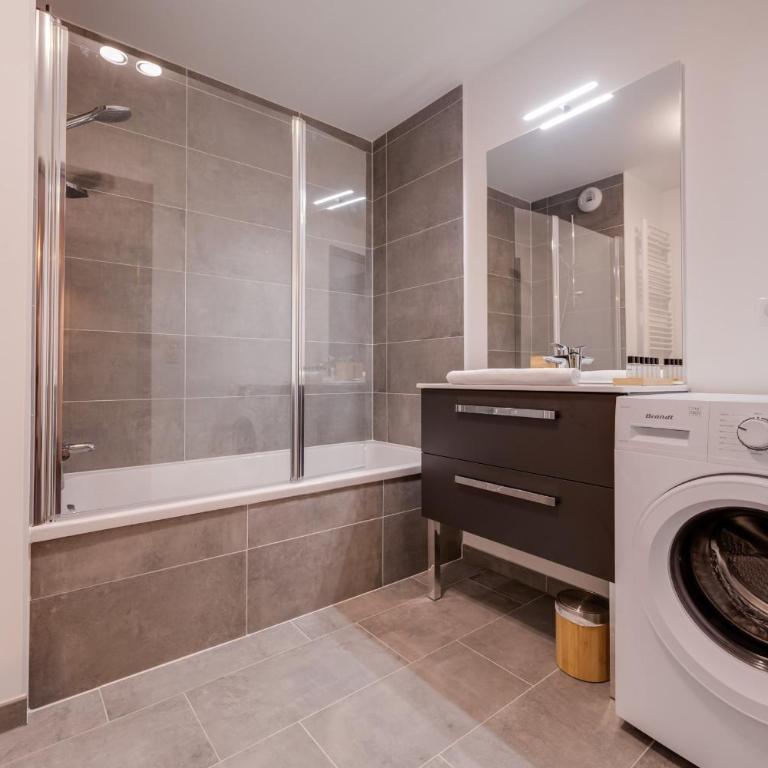Le 305 - T3 with garage and beautiful terrace - Apartment - 18