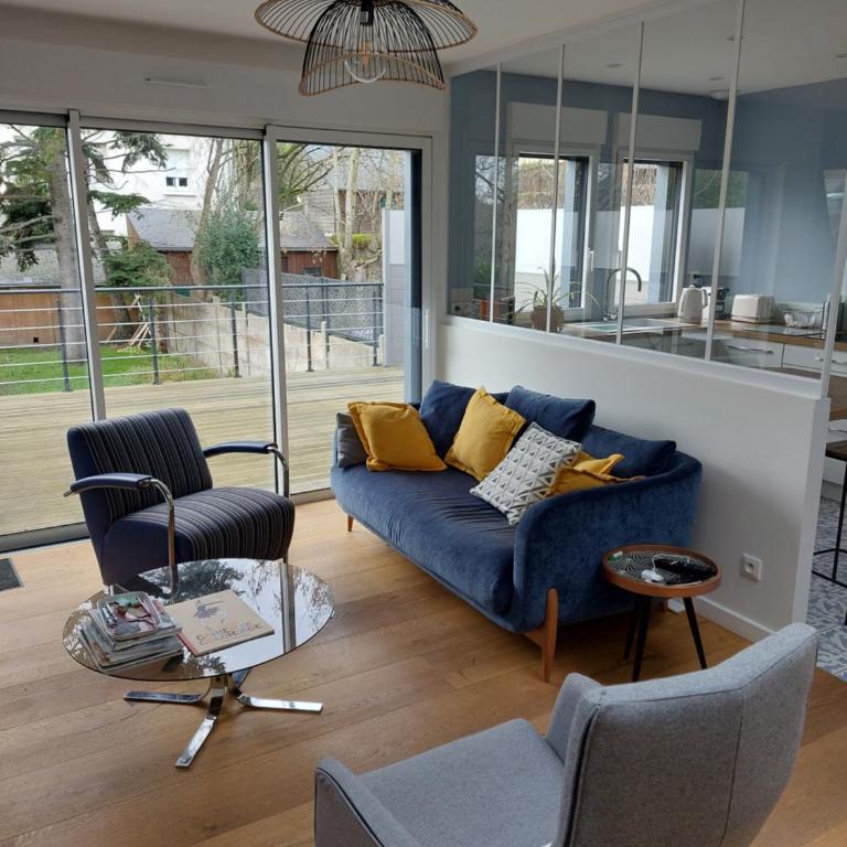 Maison familiale centre ville avec Parking - Villa - Vue sur Jardin - 1