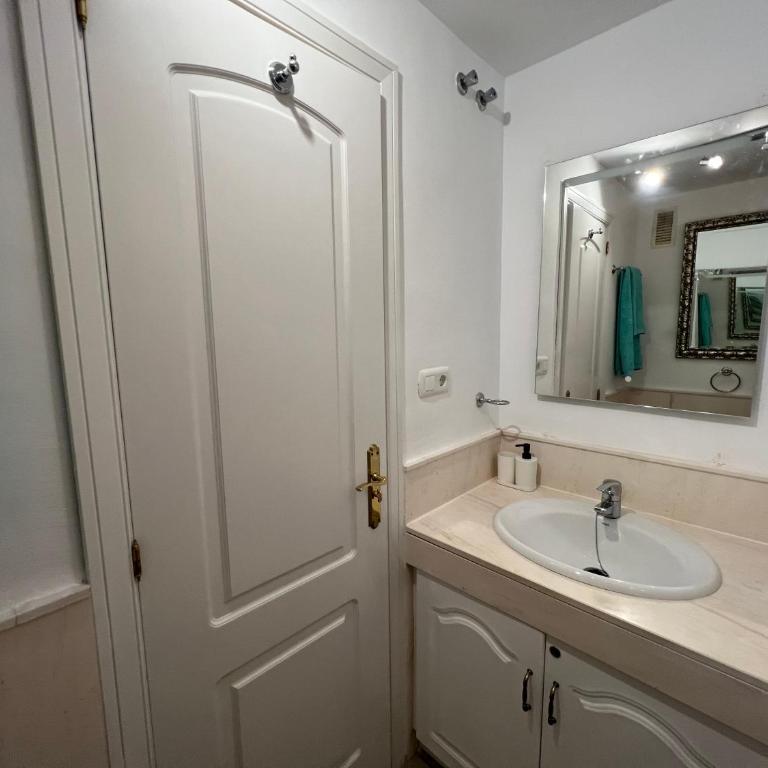 Mi Capricho P5, Apartment with Sea and Pool Views - Apartamento de 2 dormitorios - 23
