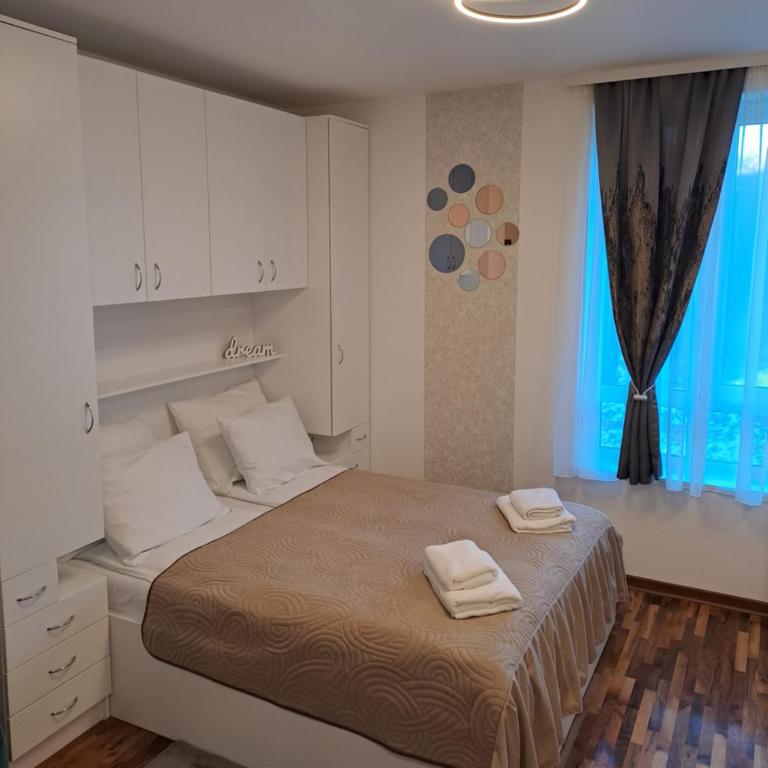 Lux apartmani Dunja Kopaonik Čardaci - WHITE - Apartman sa Pogledom na Planinu - 11