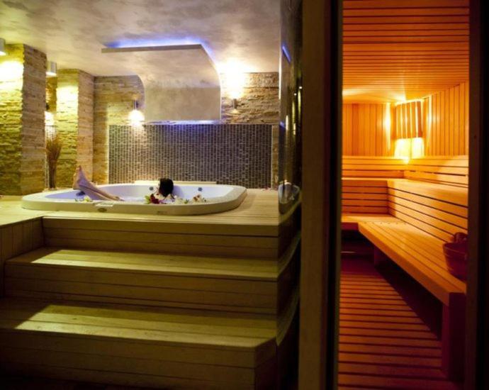 SKI & SPA Apartment in ZONED - One-Bedroom Apartment - 66