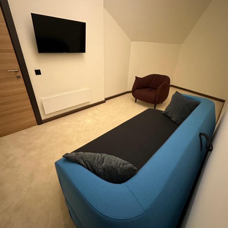 Woodside Lux Duplex - One-Bedroom Apartment - 43