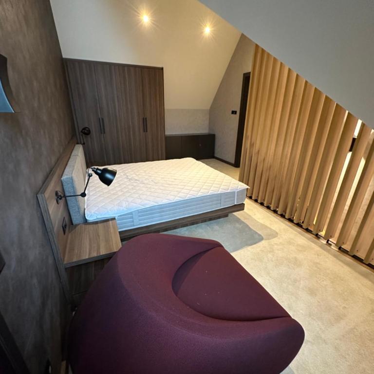 Woodside Lux Duplex - One-Bedroom Apartment - 48