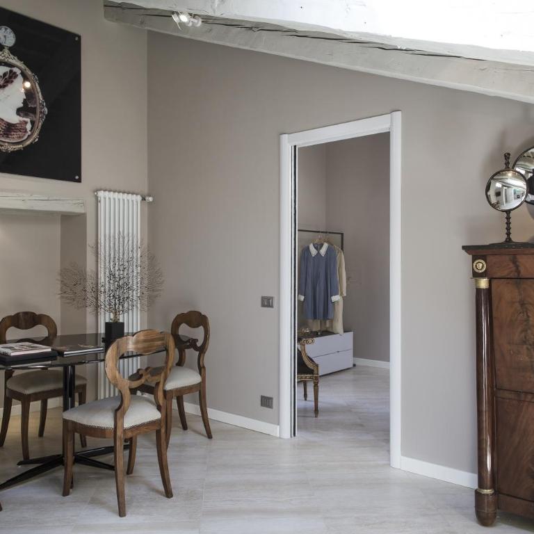Seven Historical Suites - One-Bedroom Apartment - 8