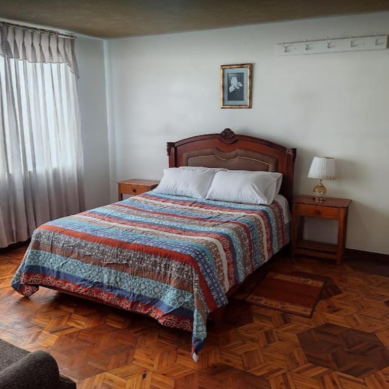 Hotel Altamira Suites - Ibarra - Double Room with Private Bathroom - 1