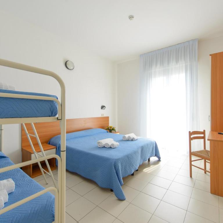 Hotel Paloma Beach Front Chiringuitos Time - Camera Tripla con Balcone e Vista Mare - 15