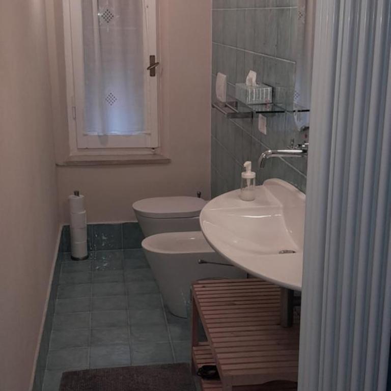 D'AGO48 - Camera Matrimoniale/Doppia con Letti Singoli con Bagno Privato Esterno - 1