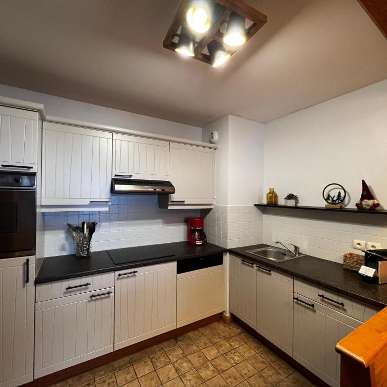 Arc 1950 - Auberge Jérôme - 4 à 6p - 1 chambre et 1 coin montagne séparé - Apartment mit 2 Schlafzimmern - 5