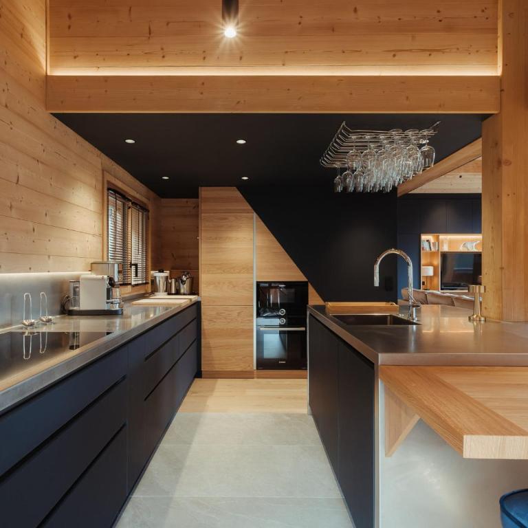 Chalet 5★, 10 pers, spa extérieur & sauna, à 230m des pistes - FR-1-304-282 - Chalet - 3