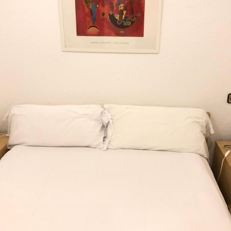 NEW! Cute apartment near metro - One-Bedroom Apartment - 4