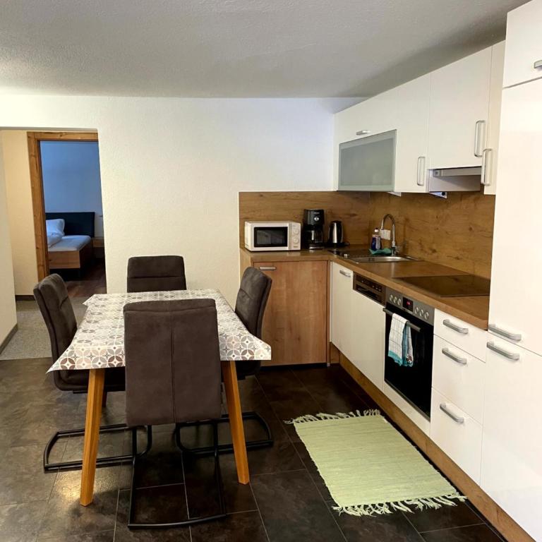 Albert'n Haus - Apartment mit Balkon - 10