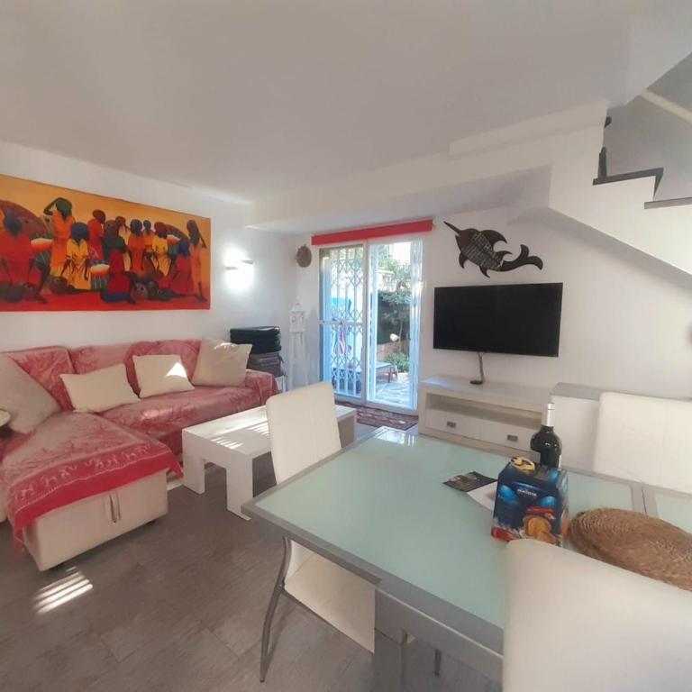 House in the center of albir, 2 min walk from the beach - Two-Bedroom House - 2