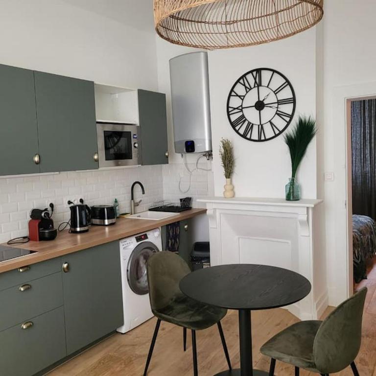 Appartement moderne calme et spacieux-Centre Thuillat - Appartement 1 Chambre - 12