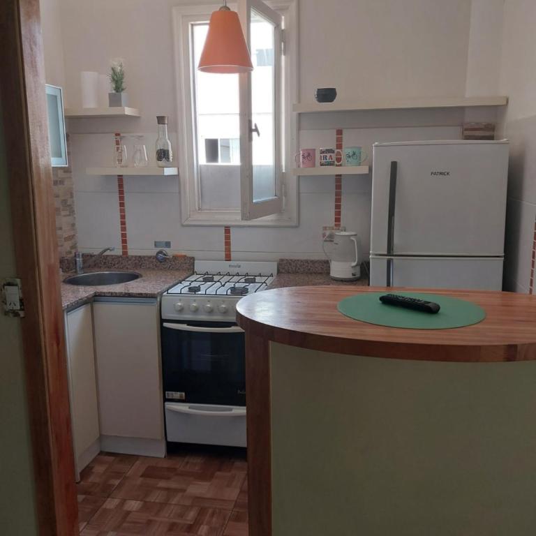 DEPTO LUMINOSO 1 AMB ZONA ALDREY - ALQUILER TEMPORADA - One-Bedroom Apartment - 9