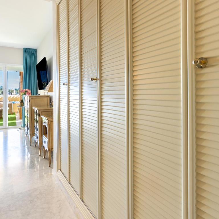 WintowinRentals Luxury and Sea View inside Puerto Marina - Apartamento de 2 dormitorios - 20