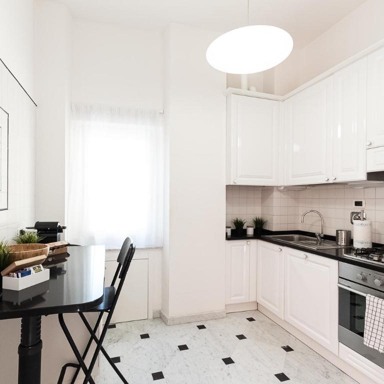 PIAZZA DUOMO - Appartamento con 2 Camere da Letto - 40
