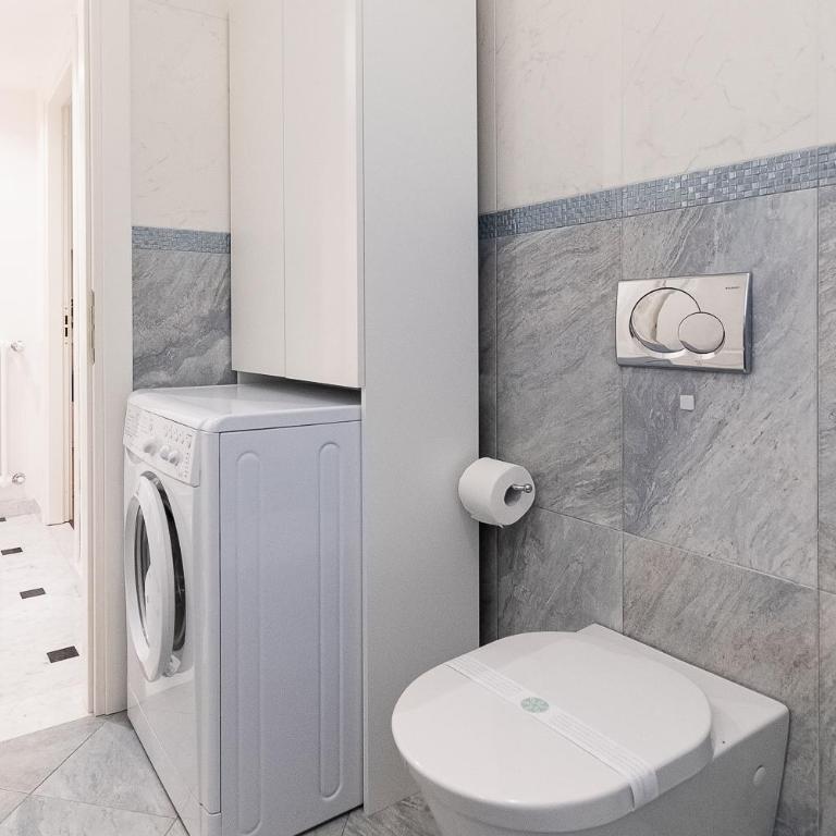 PIAZZA DUOMO - Appartamento con 2 Camere da Letto - 37