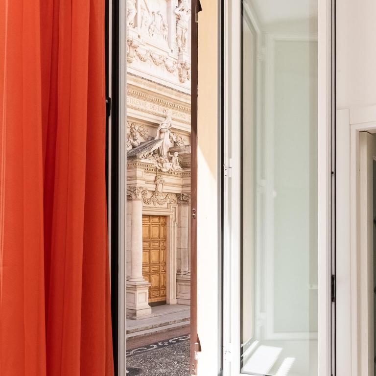 PIAZZA DUOMO - Appartamento con 2 Camere da Letto - 54