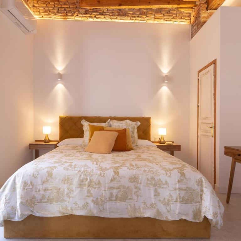 Wonderful apartment with three bedrooms and two bathrooms in the center - Apartamento - 1