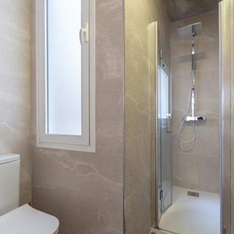 Wonderful apartment with three bedrooms and two bathrooms in the center - Apartamento - 34