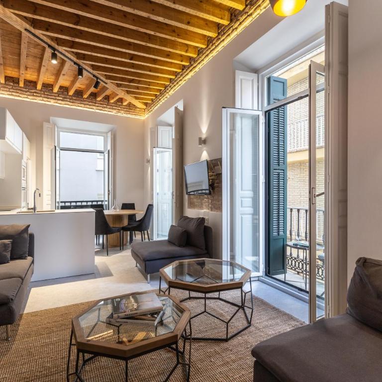 Wonderful apartment with three bedrooms and two bathrooms in the center - Apartamento - 43