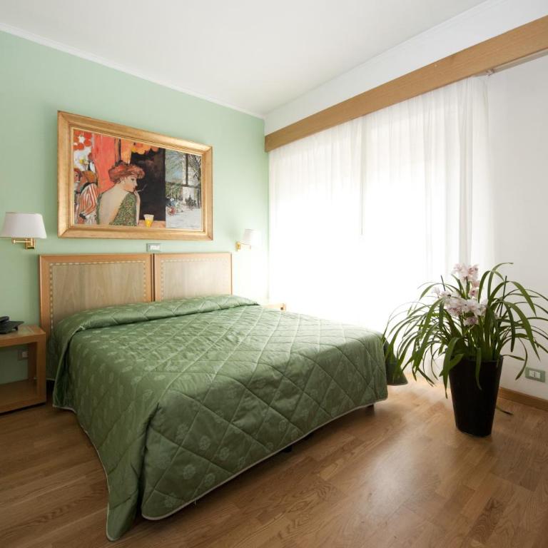 Hotel Touring - Superior Double Room - 5
