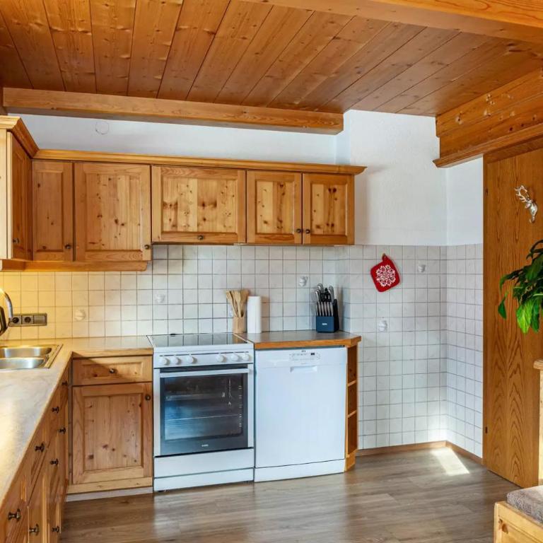 Ferienwohnung Platzhirsch Panorama View Balkon, Gartensauna, Garten, Grillplatz - Apartment mit 2 Schlafzimmern - 25