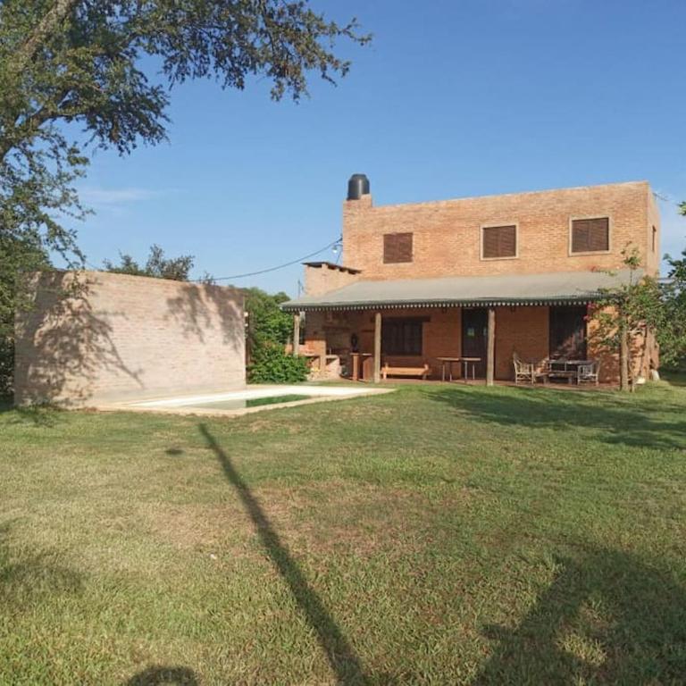 Hermosa Casa en Paso de la Patria - Casa de 2 dormitorios - 9