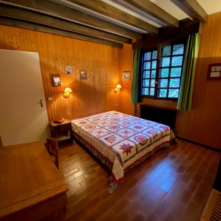 Chalet savoyard 8 pers, 4 chambres, parking privé - FR-1-459-202 - Chalet - 9