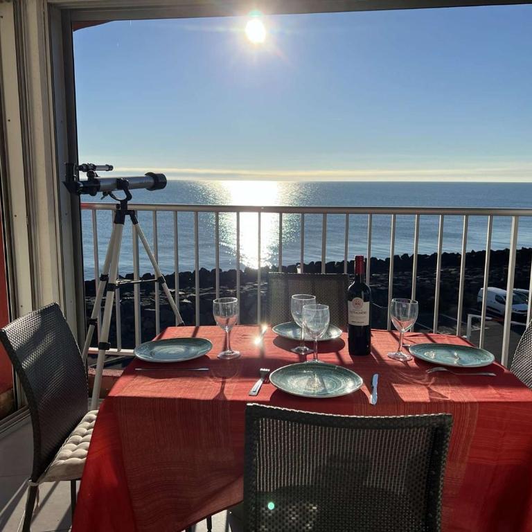 Superbe T3, Clim, Parking, Proche Plage et Commerces - FR-1-702-1 - Appartement - 3