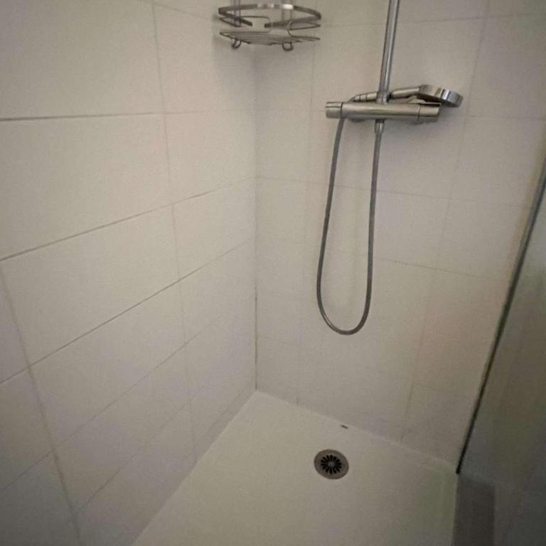Superbe T3, Clim, Parking, Proche Plage et Commerces - FR-1-702-1 - Appartement - 20