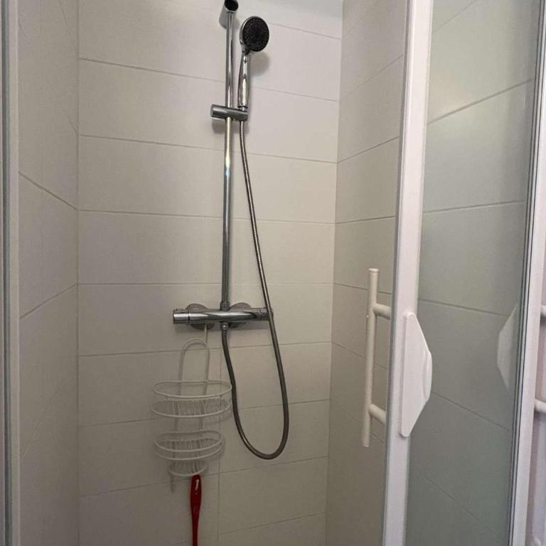 Superbe T3, Clim, Parking, Proche Plage et Commerces - FR-1-702-1 - Appartement - 23