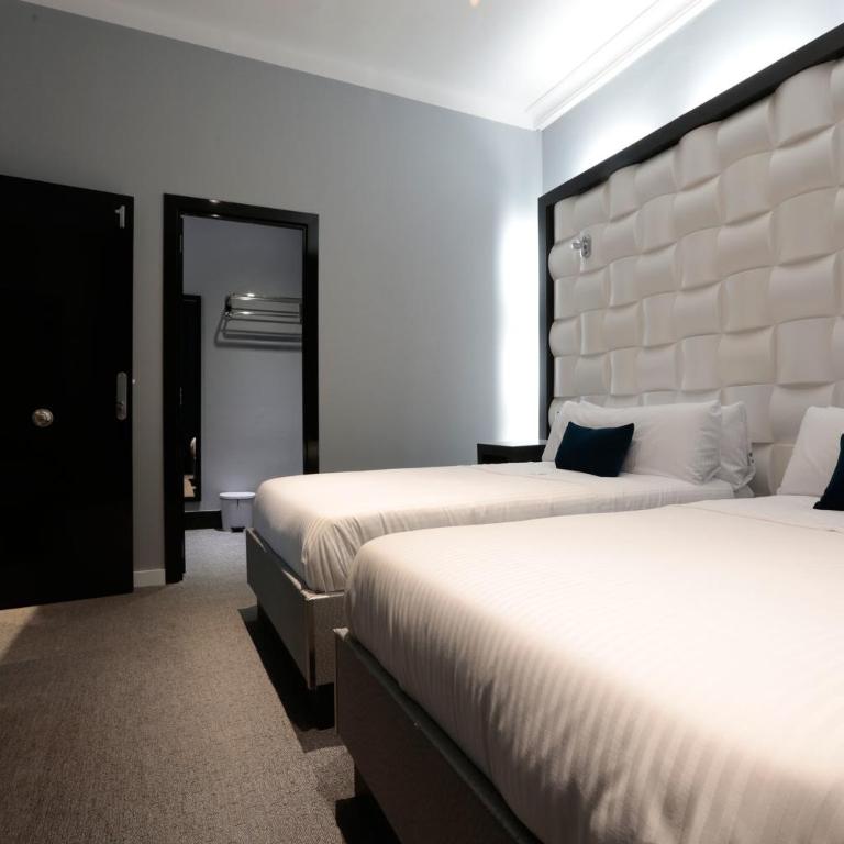Amra Barcelona Gran Via - Twin Room - 4