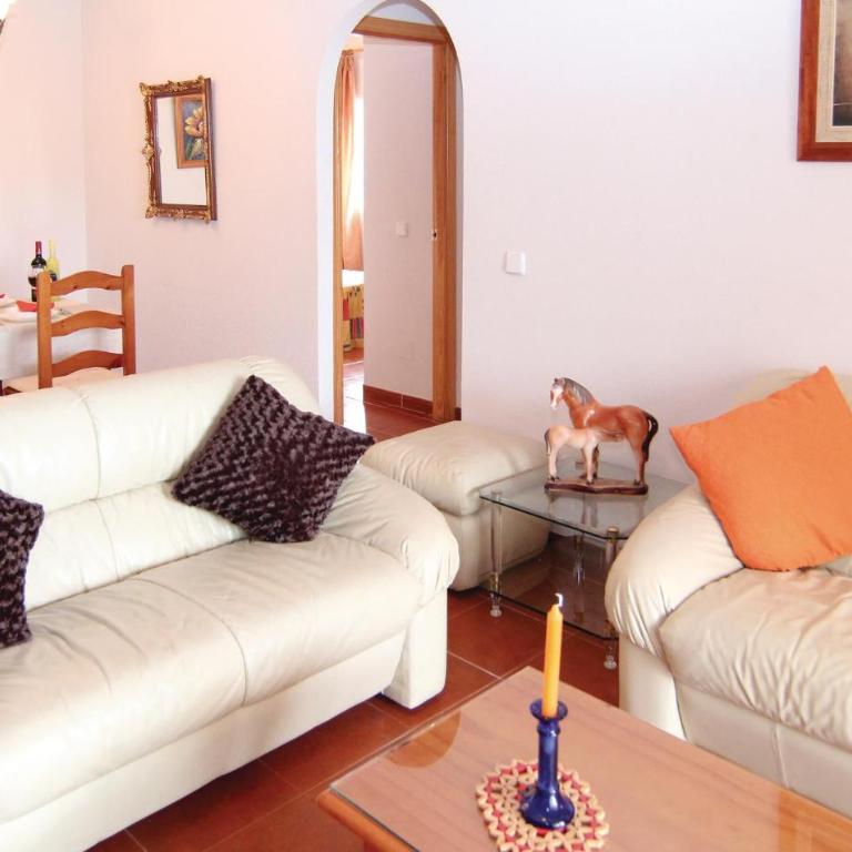 Gorgeous Apartment In Nerja - Apartamento de 2 dormitorios - 7