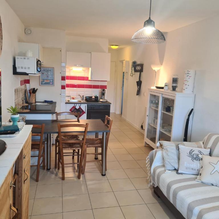 Chez Tifenn - Apartment with Sea View - 9