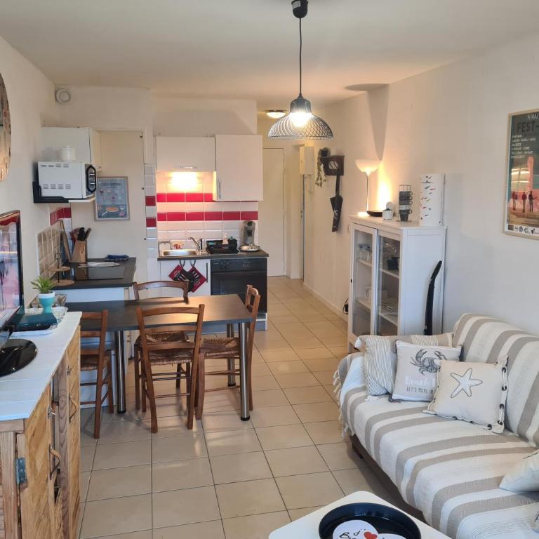 Chez Tifenn - Apartment with Sea View - 14