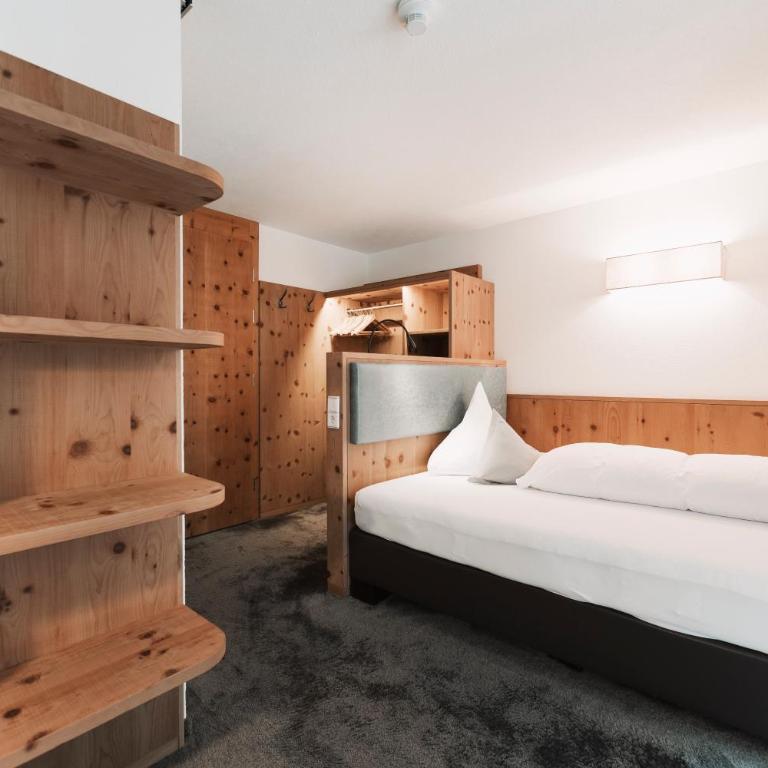 Hotel Piz Buin - Einzelzimmer mit Balkon - 4